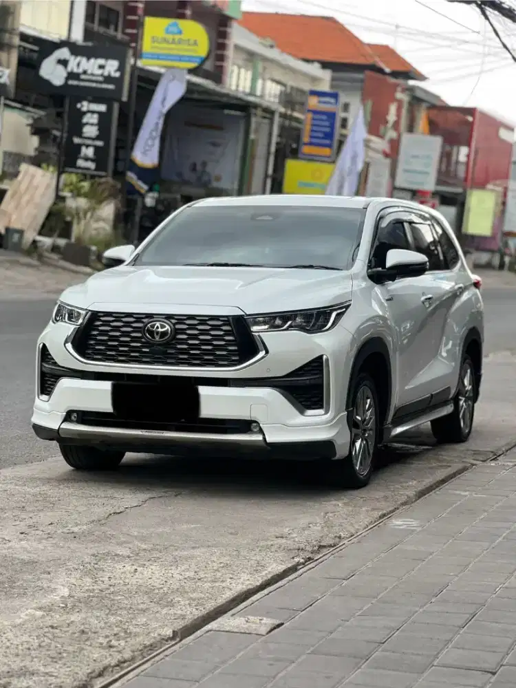 ZENIX Q Hybrid Modelista 2023