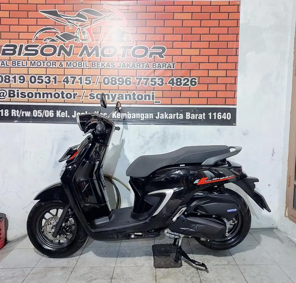 HONDA STYLO CBS ISS KEYLESS 160 TAHUN 2024 ISTIMEWA HITAM GLOSSY