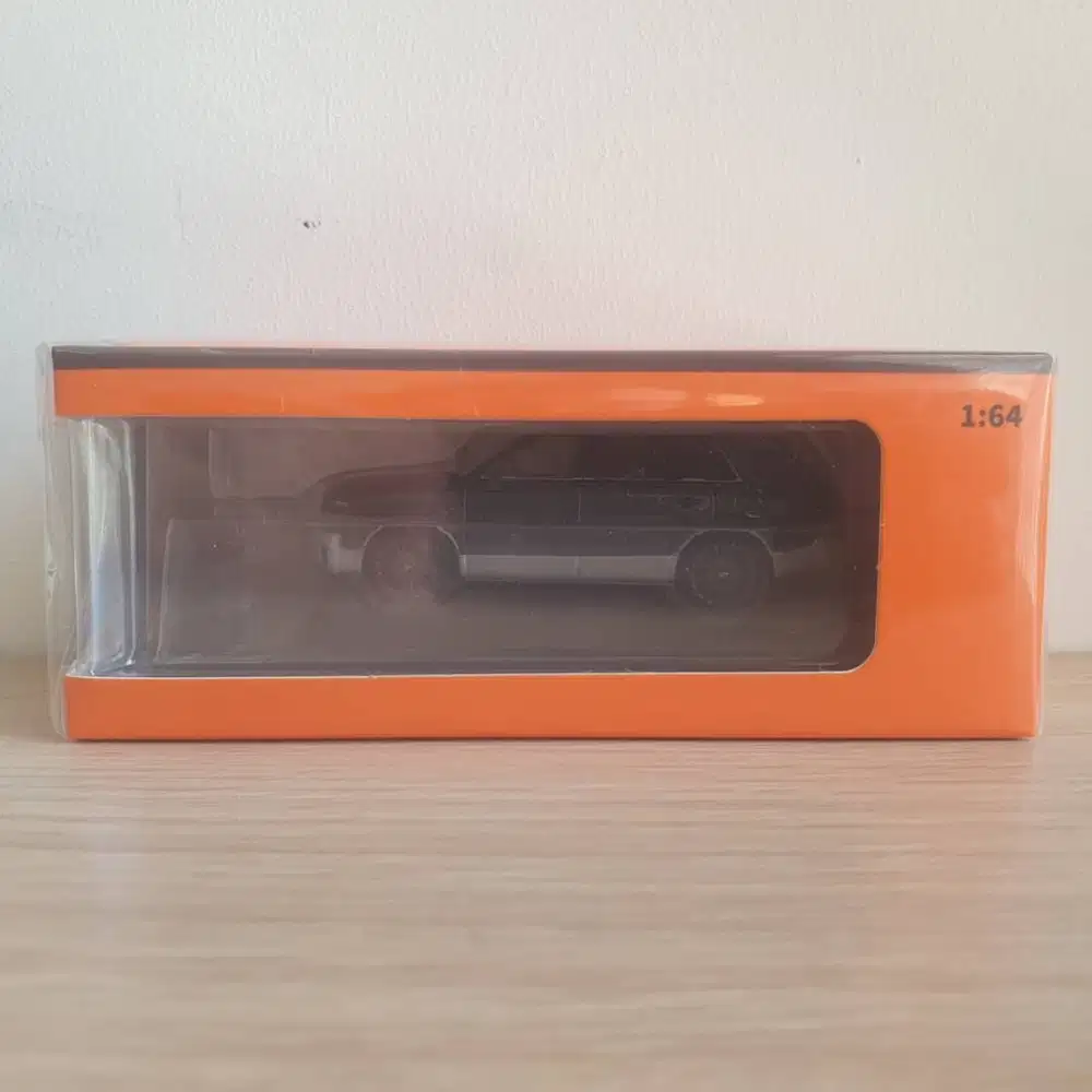 GCD 459 Toyota Century SUV 1/64 (Grey Silver, Abu, New Model)