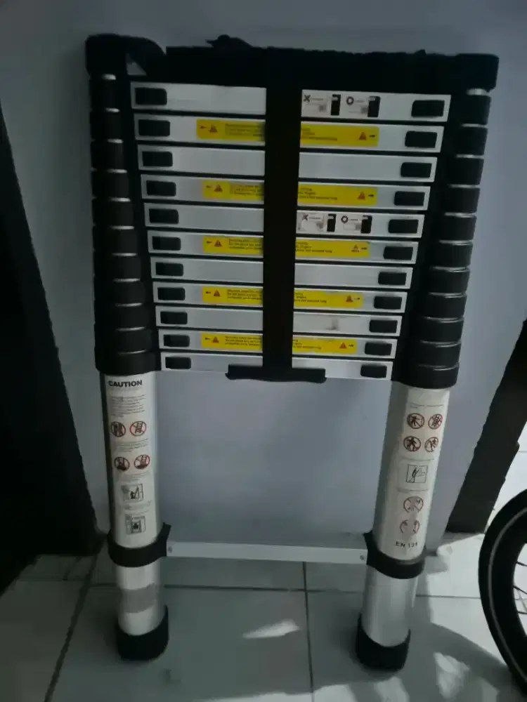 Tangga telescopic Mollar