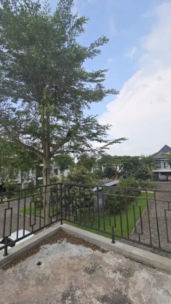 Rumah dijual di KEDATON BSB SEMARANG