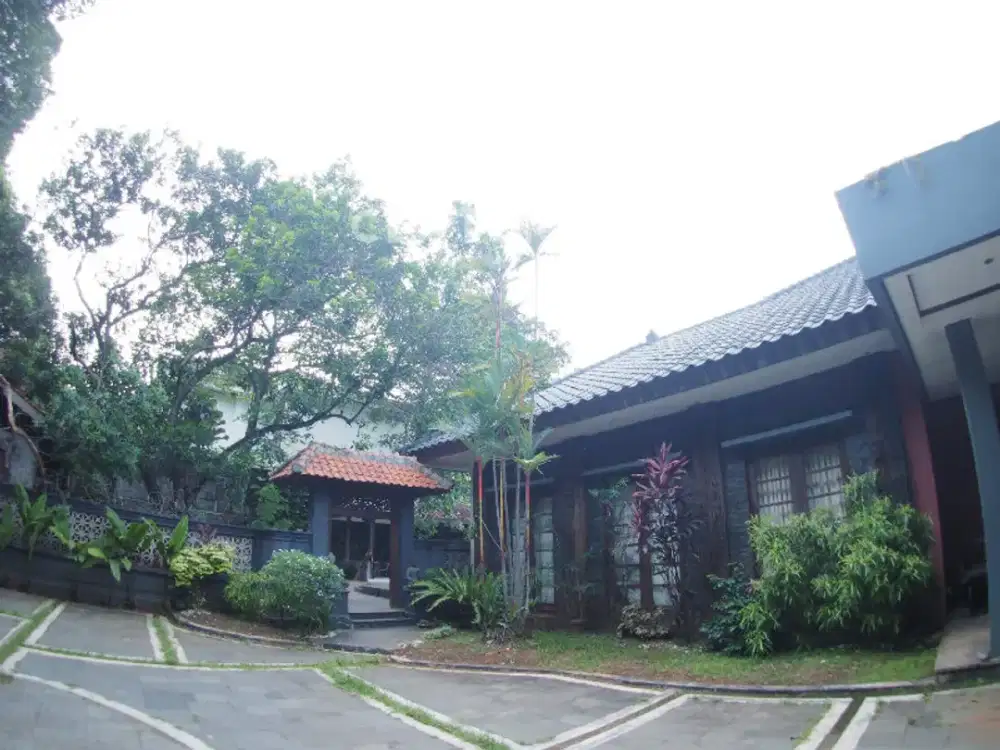 Rumah Luxury Konsep Resort Di Margasatwa Raya Cilandak