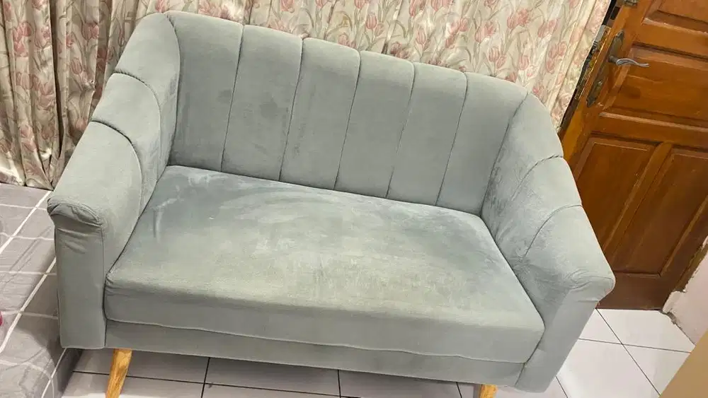 SOFA MINIMALIS,