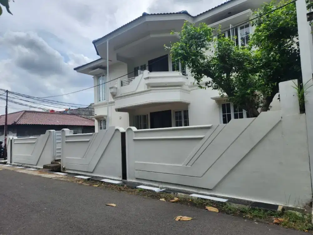 Rumah Dijual Duren Sawit Hook Dekat Tol Tinggal Masuk