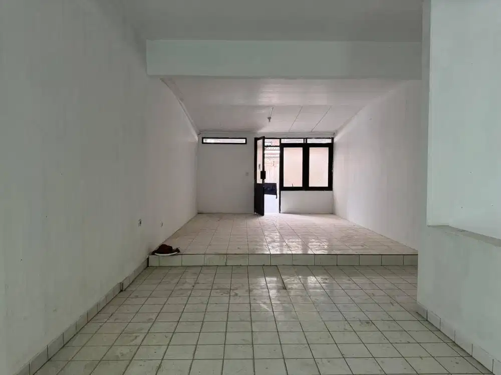 Ruko Siap Pakai Strategis Area Perkantoran di Jalan Peta Bandung