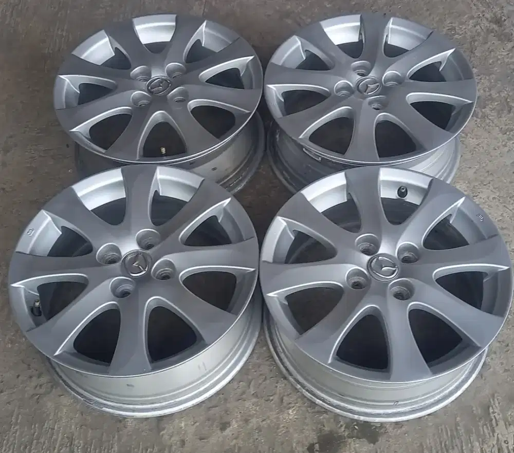 Velg oem mazda 2 ring 15 pcd 4x100