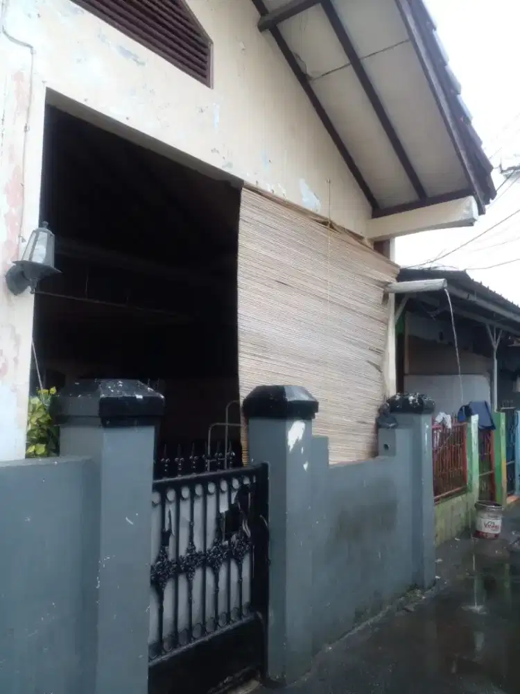 Dijual Rumah strategis dekat dengan jalan raya