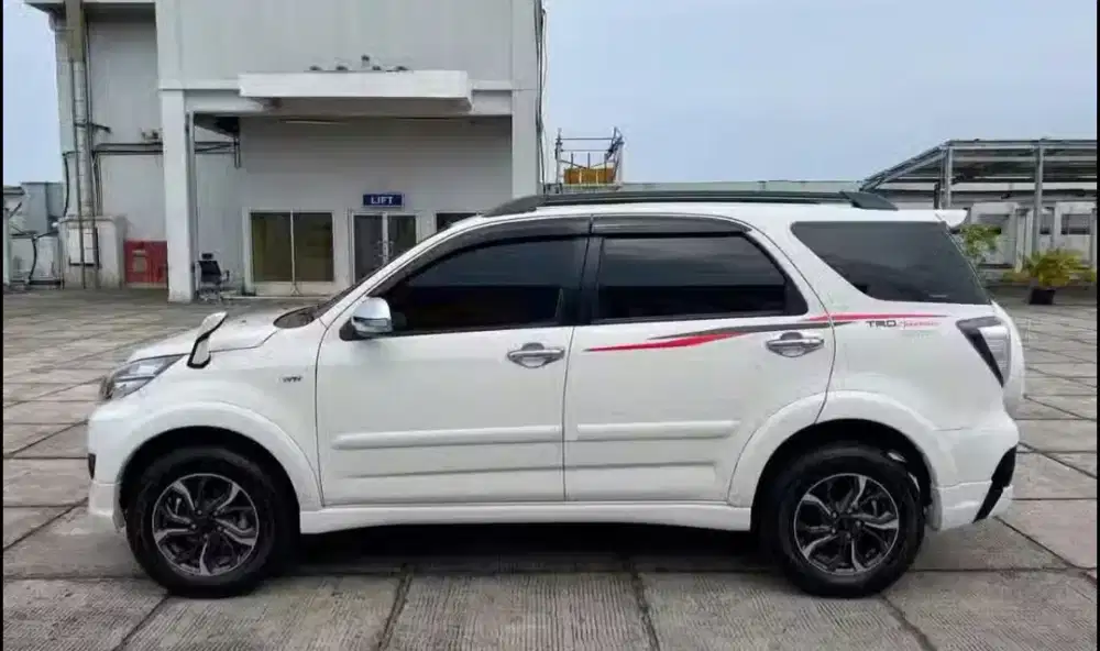 Toyota Rush Trd sportivo (2017)istimewa