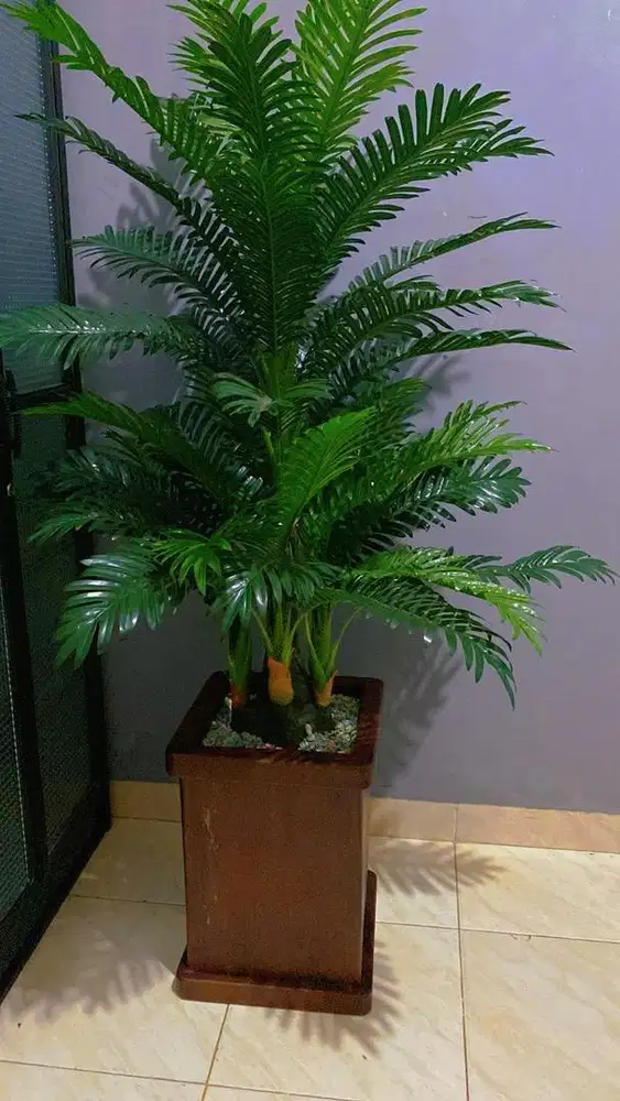 Bunga Palam Pot Kayu Jati