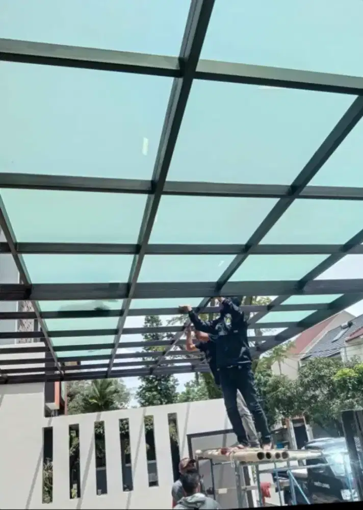 Kanopi atap kaca polos