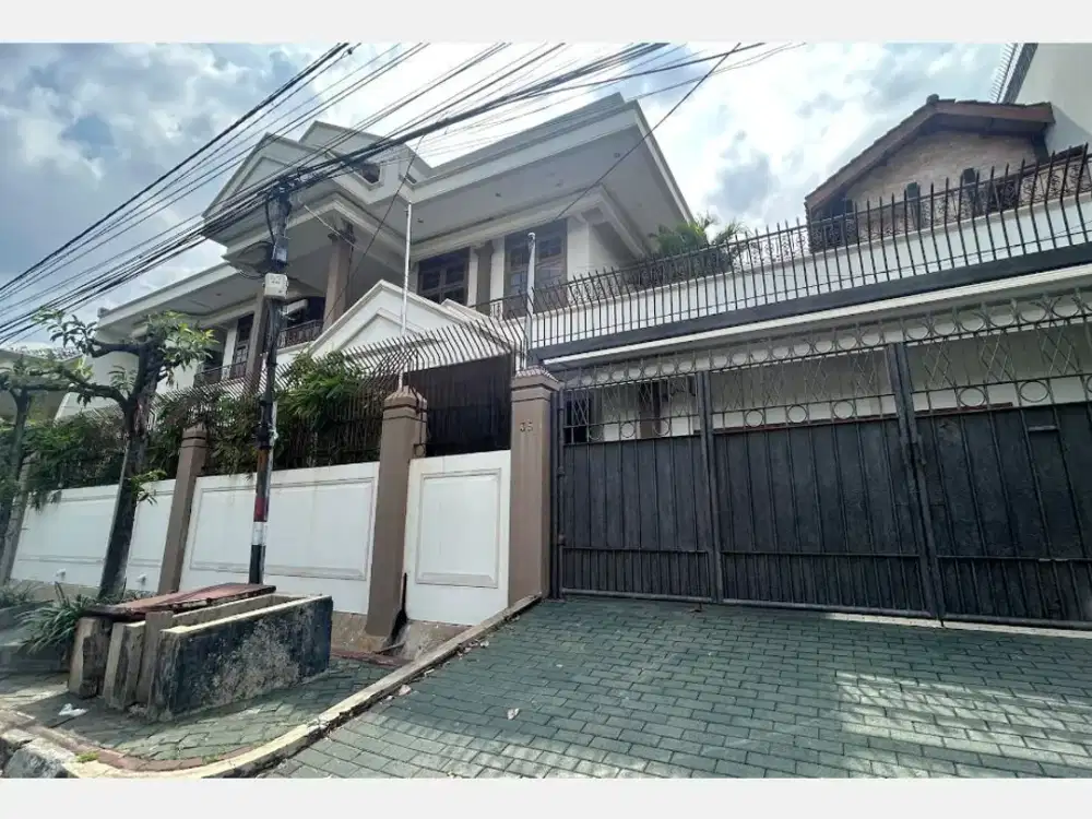 Di jual rumah mewah 2lantai Nginden Intan - surabaya
