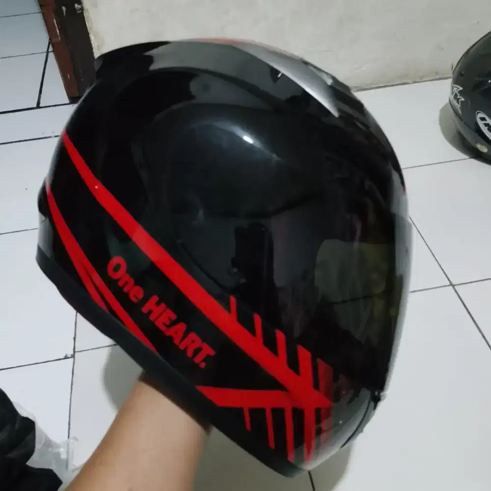 Dijual cepat helm kyt