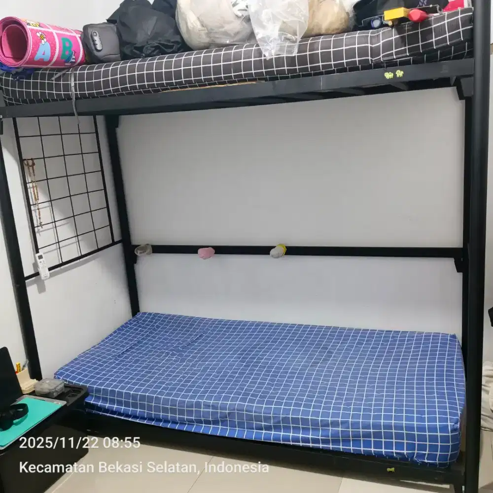 Bunk Bed Dengan Meja Belajar