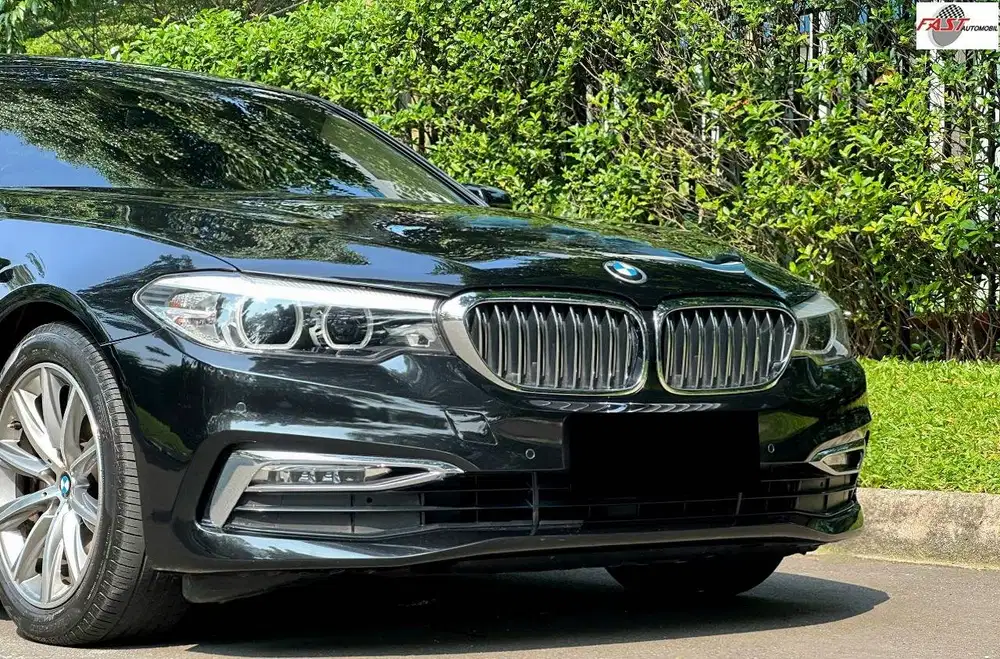 BMW 520i LUXURY 2019 / 2018 G30 KM.73RB PAJAK PANJANG #F6ST