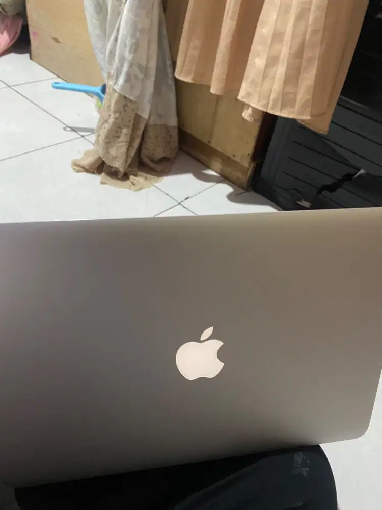 Dijual MacBook air 2014