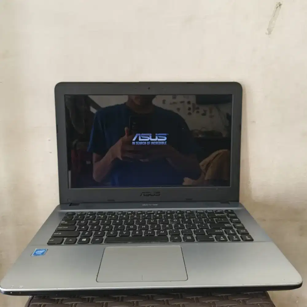 JUAL LAPTOP ASUS X441NA INTEL CELERON N3350 RAM4GB HDD500GB WIN10 HOME