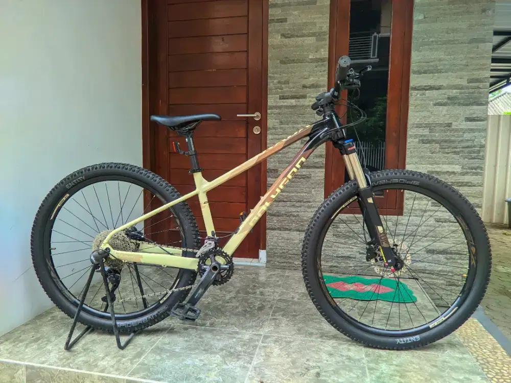 sepeda MTB Polygon xtrada 6 2x11 speed deore mulus