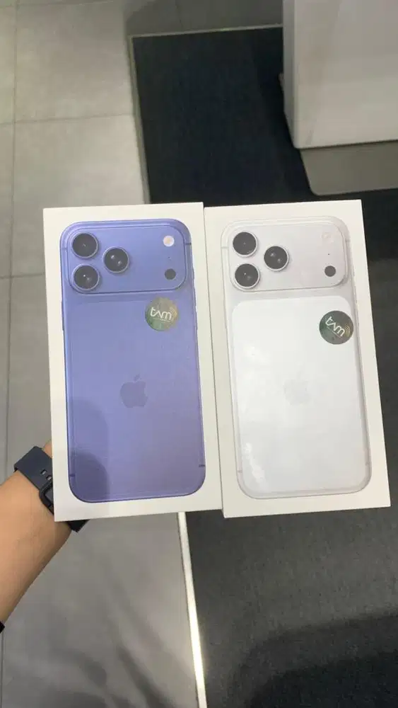 Ready iphone 17 pro 256gb!!garansi resmi ibox!! Free antar/Cod!!