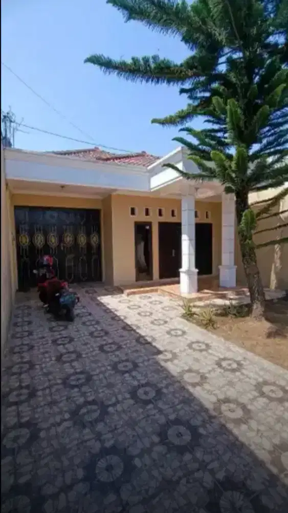 Disewakan Rumah Pinggir Jalan Raya