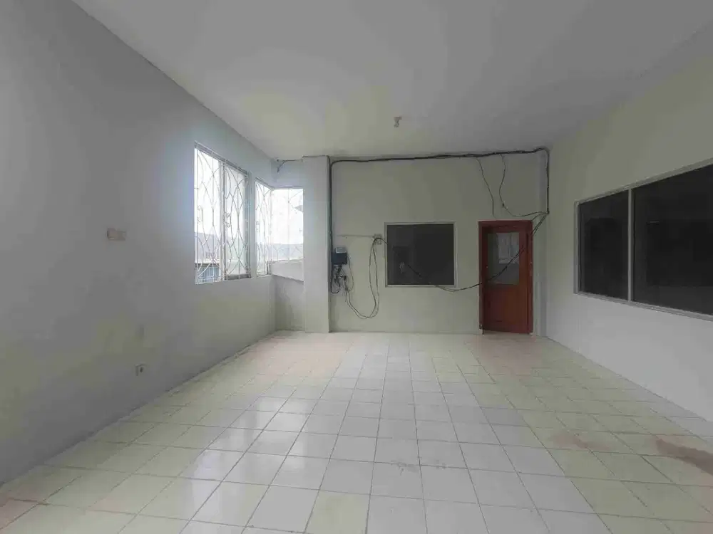 gudang plong ada office 2 ruangan parkir bagus untuk kontainer bebas banjir