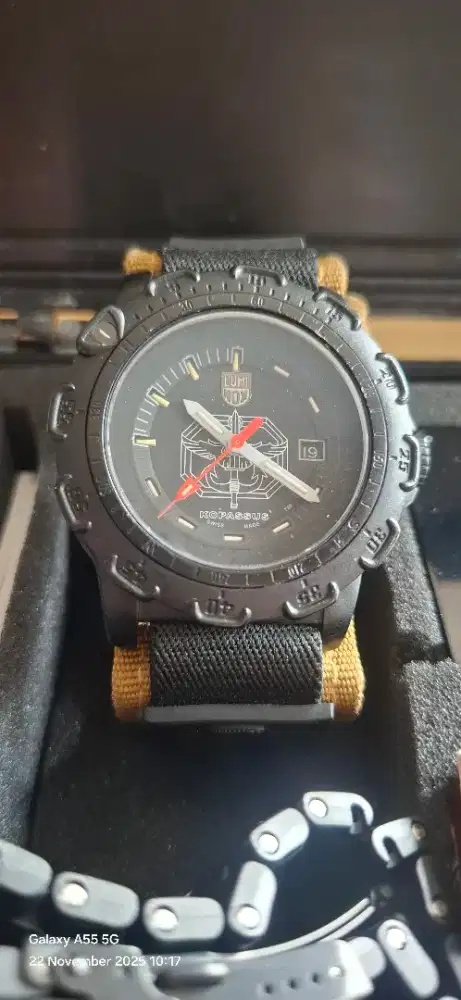 JAM TANGAN PRIA LUMI NOX