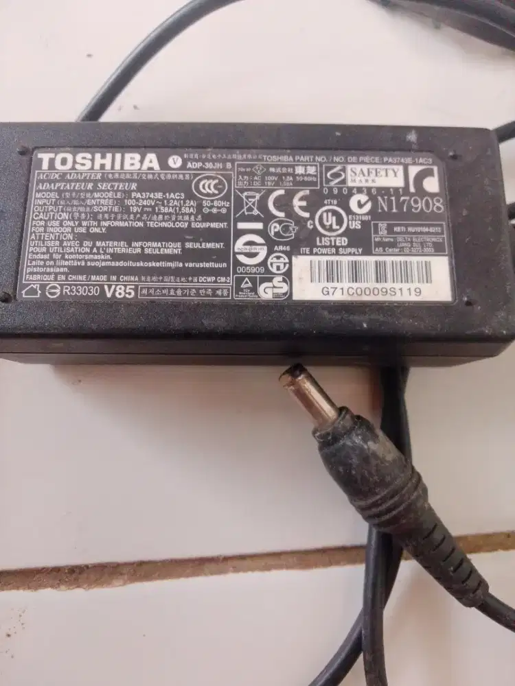 Toshiba adaptor 1.5 ampere