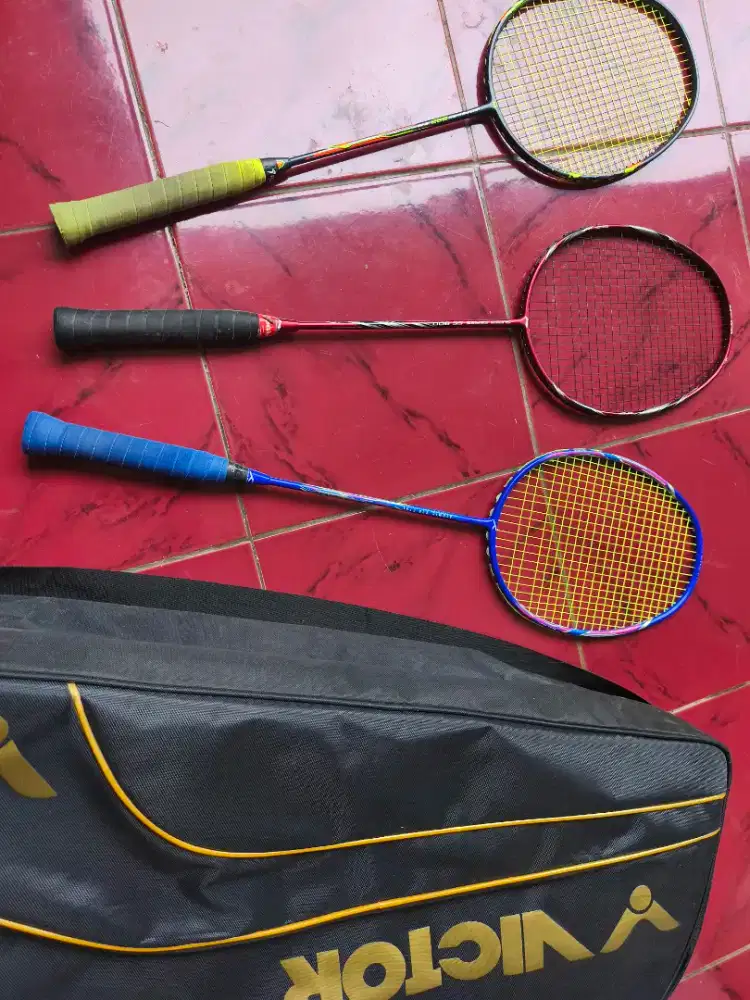 Jual raket badminton bisa borongan atau satuan