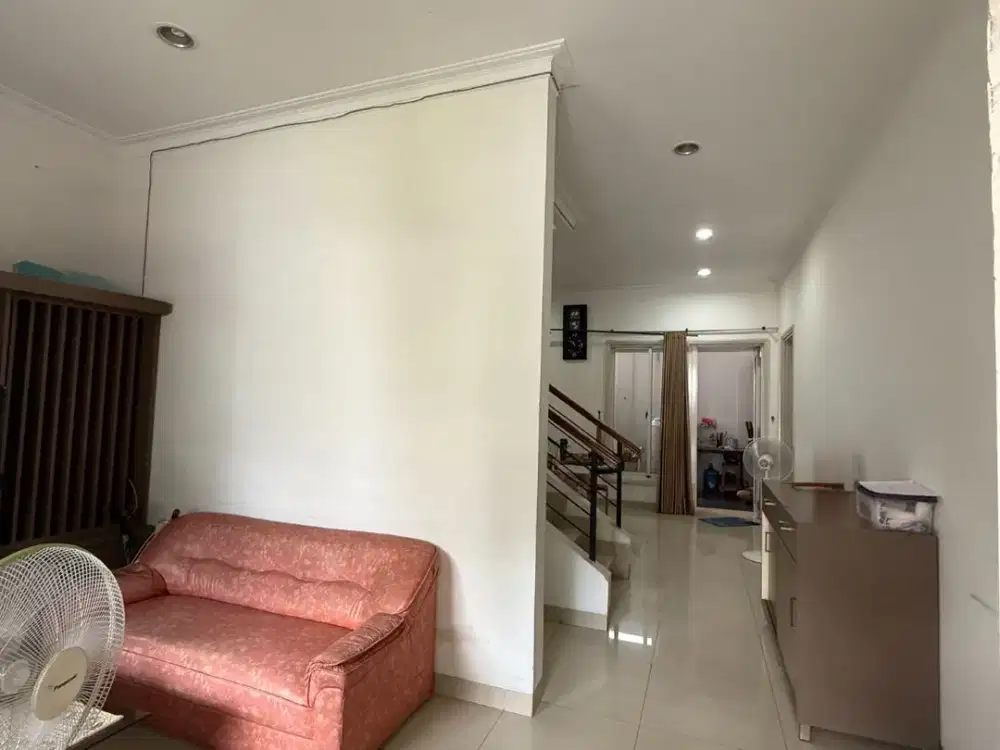 Dijual rumah di pondok hijau golf gading Serpong