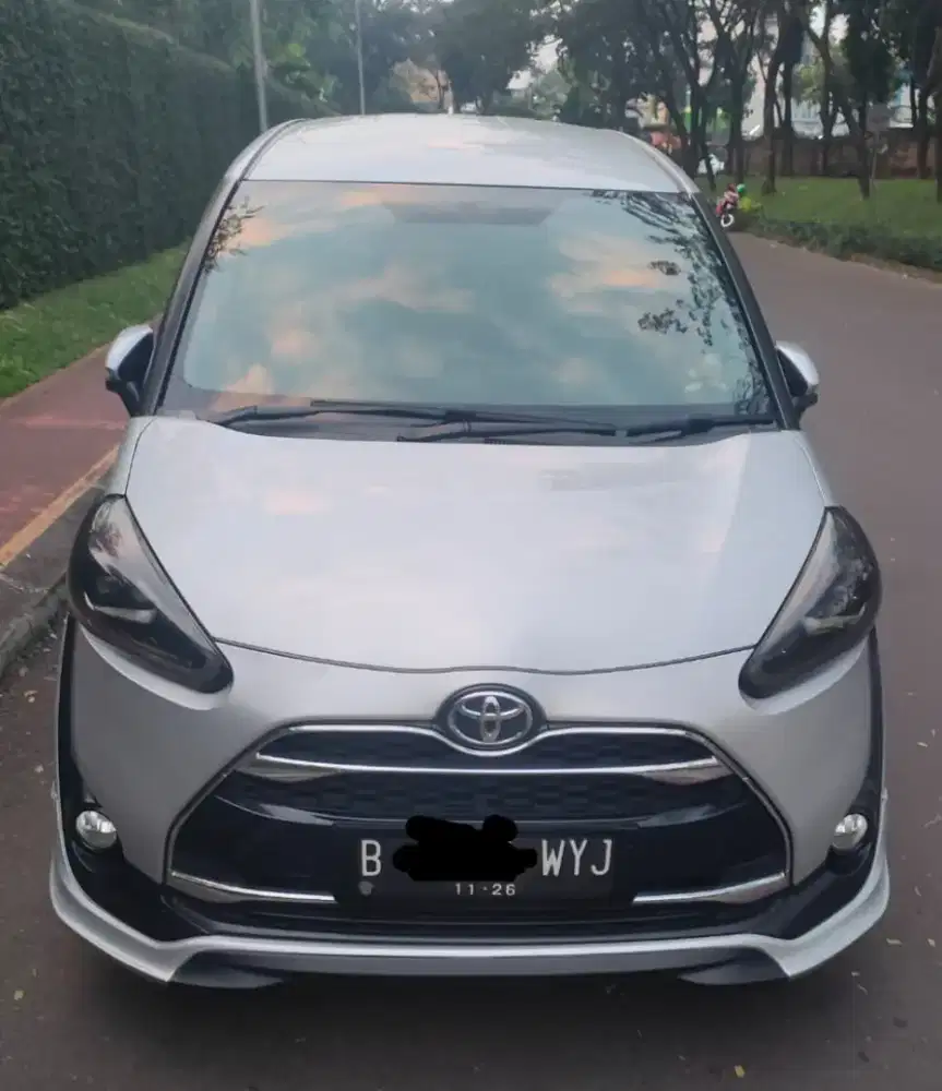 Toyota Sienta Q