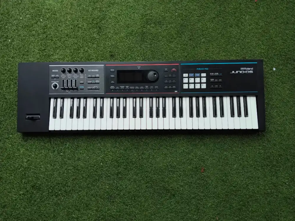 Keyboard Roland Juno-Ds