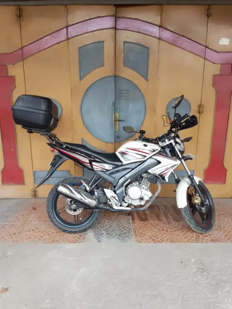 Yamaha Vixion 2012,
1 tangan, Surat² Lengkap & Aktif