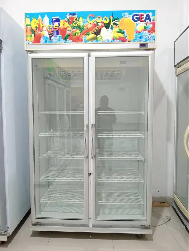 Showcase GEA 2 Pintu