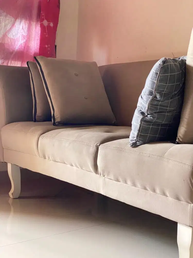 Dijual cepat sofa 3 seater