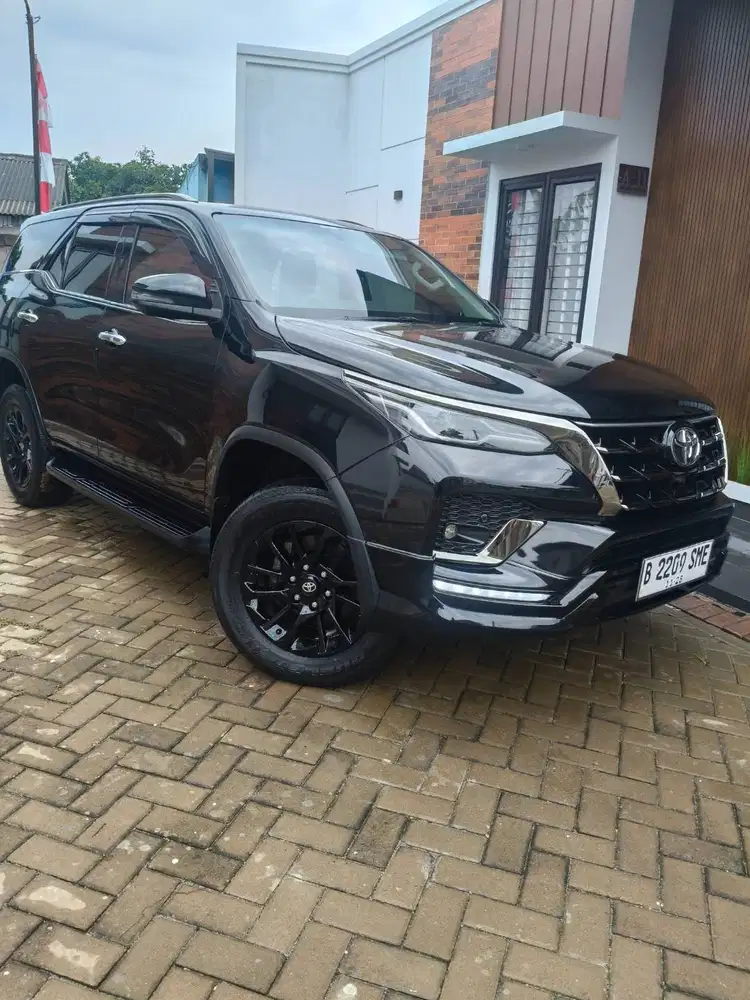 Fortuner VRZ 2.4 4x2 AT body GR 2024