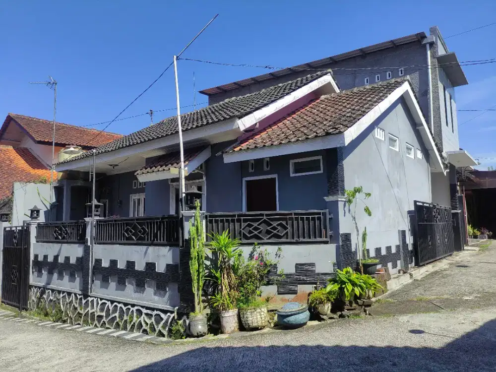 Rumah dekat alun alun area kota Temanggung