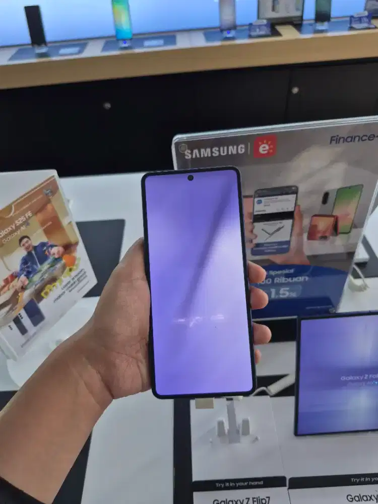 Samsung Z Flip 7 12/256 (FREE GALAXY FIT 3)