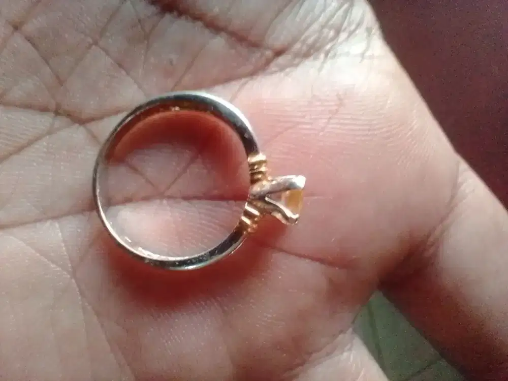 cincin cewek berlian yellow safir lapis emas