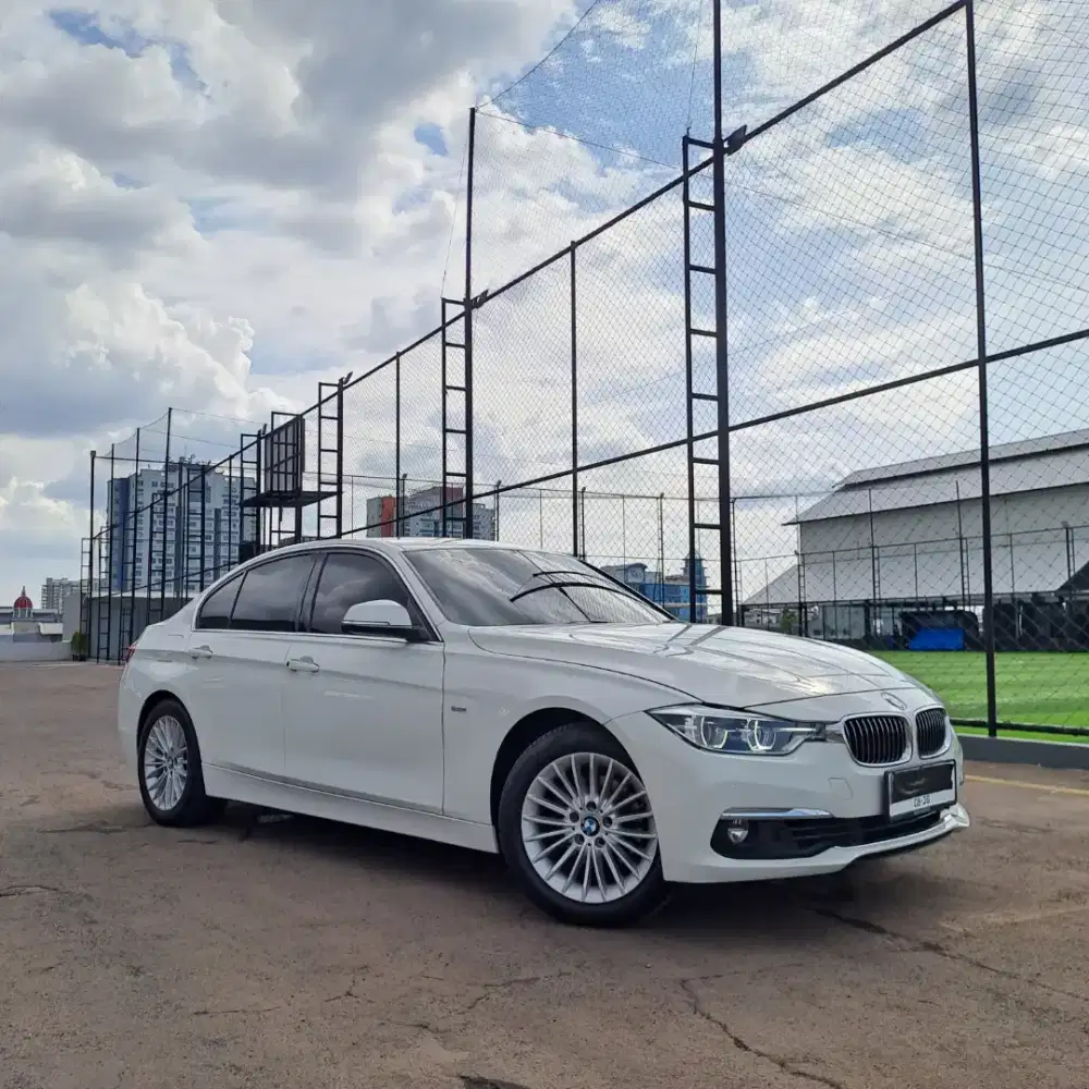 BMW 320i LUXURY LCI 2018 / 320i 2018