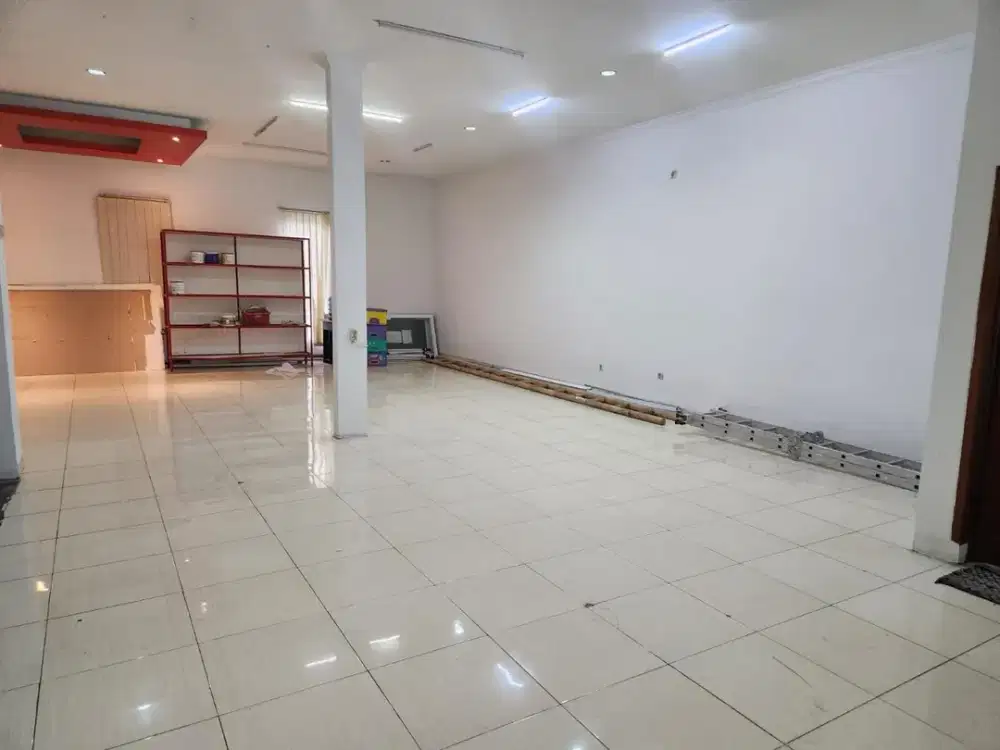 Disewakan Ruko  2 lantai Mainroad Di Jl. Ibrahim Adji Kiaracondong Kota Bandung