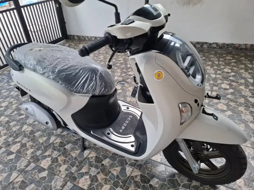 Km5rb keyless, honda scoopy CBS iss 110 LED 2025 bln 7 pajak panjang.