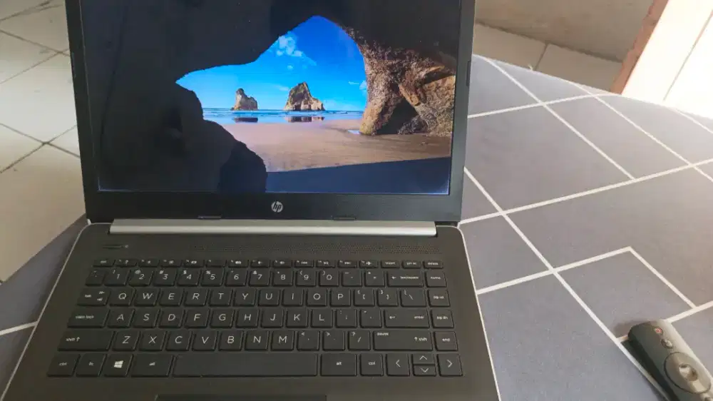 Laptop HP 14-cm0091AU