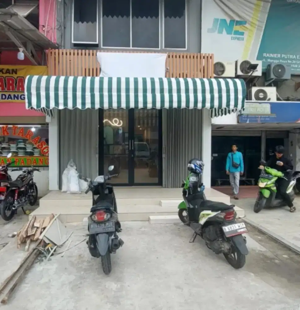 Kanopi kain modern masa kini