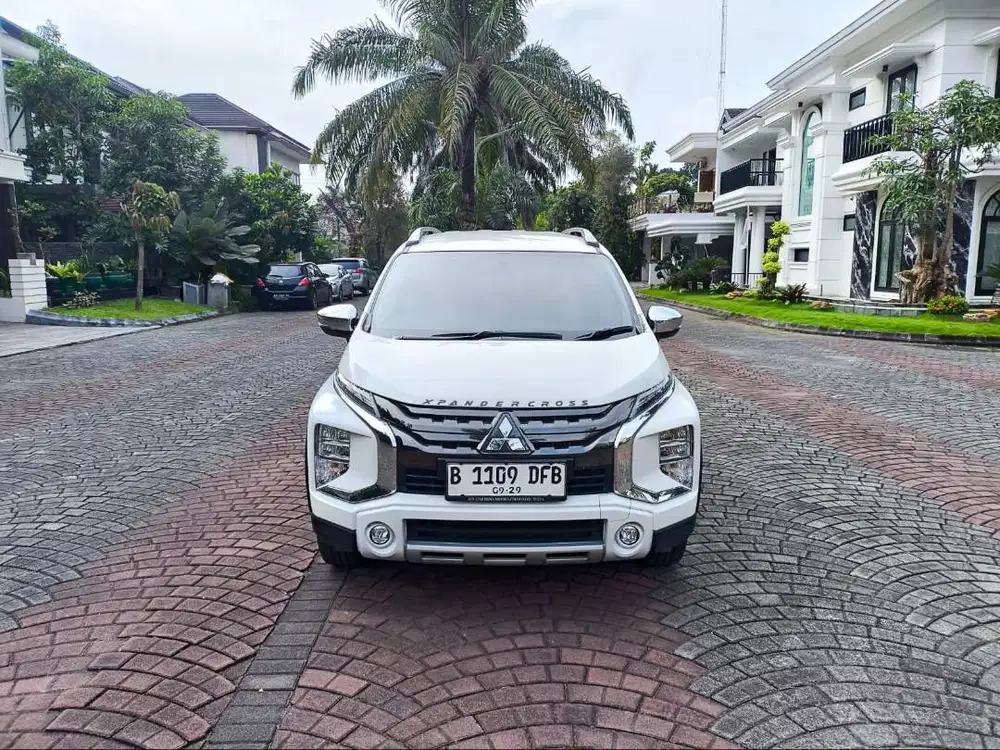 XPANDER CROSS PREMIUM PACKAGE 2021 MATIC ISTIMEWA