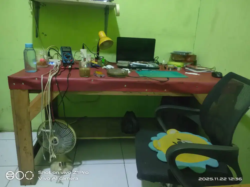 Meja jumbo, bale santai