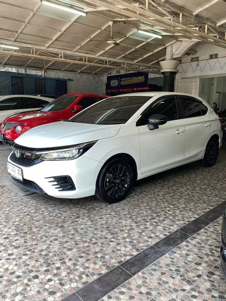 Honda City Hatchback 1.5 RS Sensing CVT Metik
