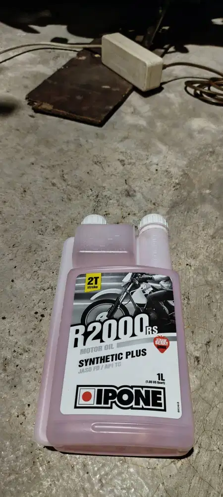 Botol takar oli samping ipone