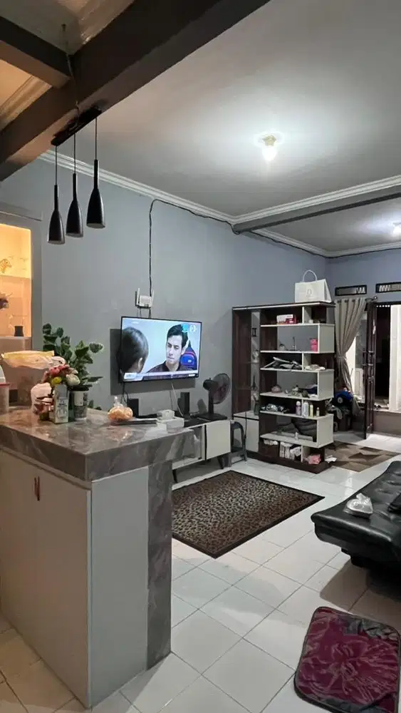 DIJUAL RUMAH INDUK DAN 2 KONTRAKAN TERISI