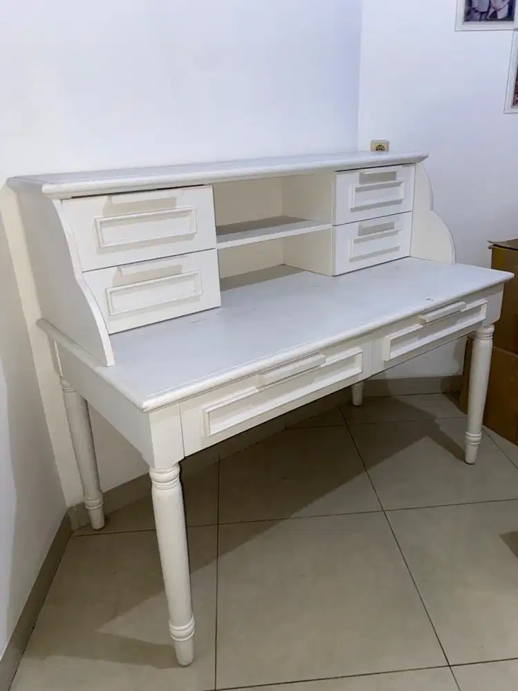 Meja Kerja/ belajar bekas