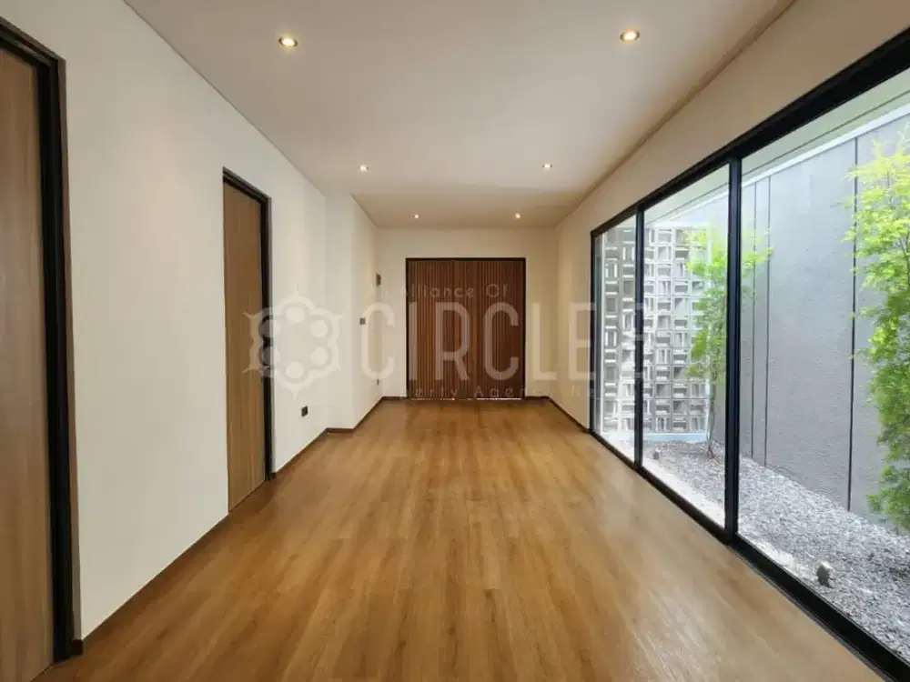 Desain Up To Date! Rumah Nyaman Siap Huni Di Kawasan Taman Rahayu, Bandung