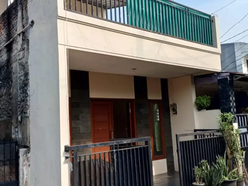 RUMAH SIAP HUNI DI PESANGGRAHAN ULUJAMI JAKARTA SELATAN